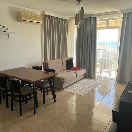 Apartment Lazur Sea View, *